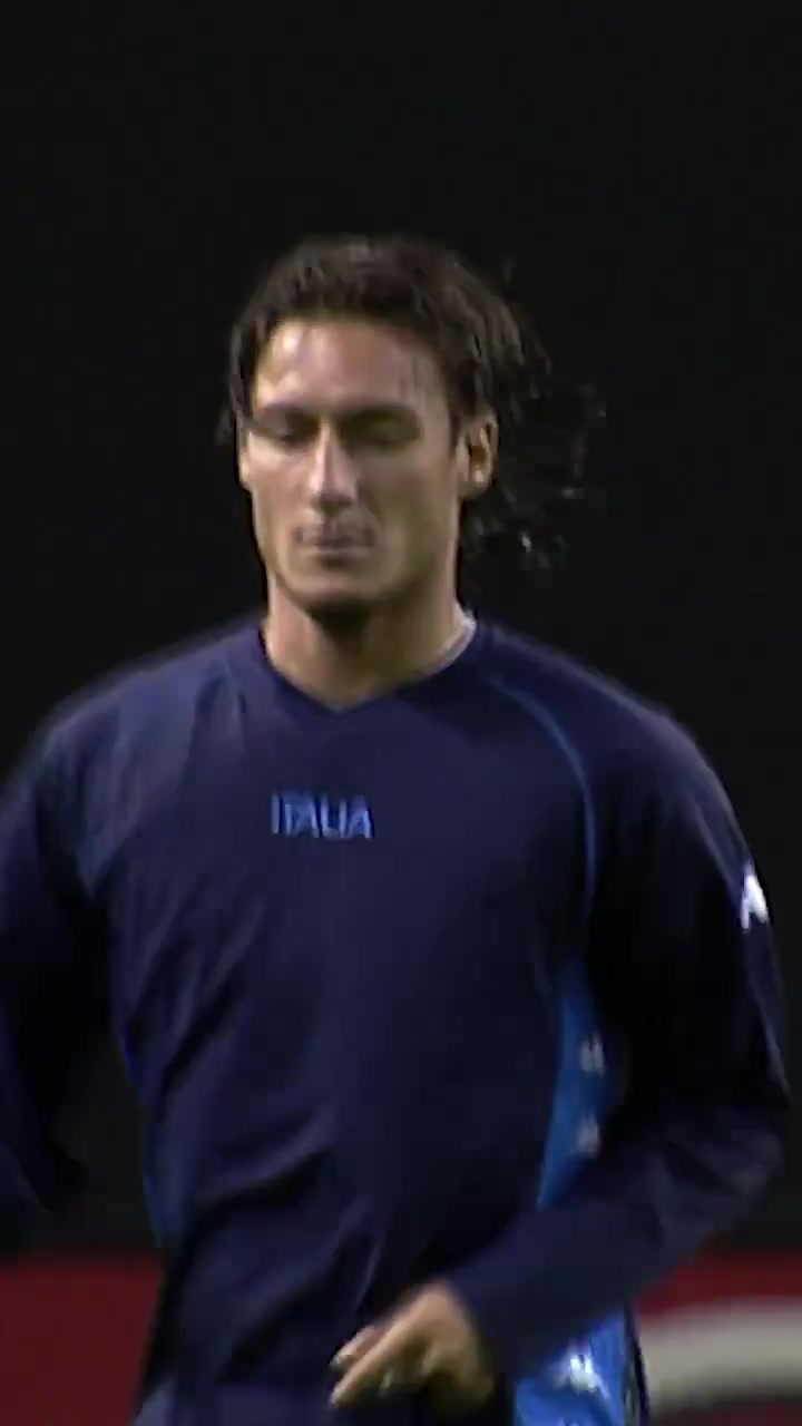 FIFA官方2002年意大利队的造型真是别具一格 FIFA官方2002年意大利队的造型真是别具一格